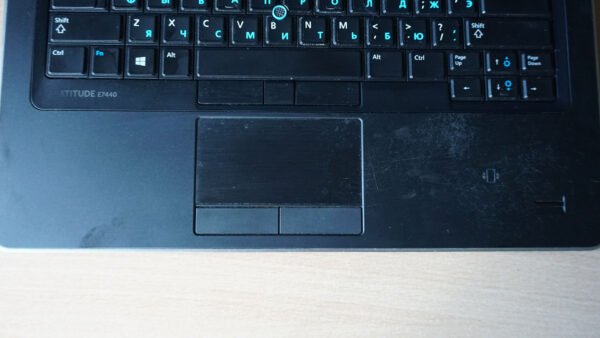 Dell e7740 - obrazek 3