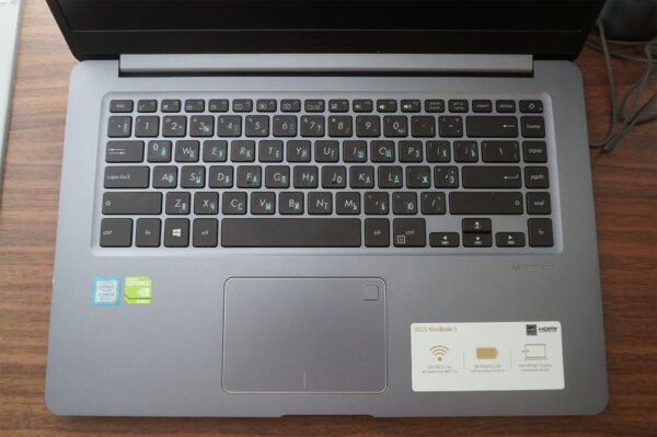 Asus  x510 - obrazek 2