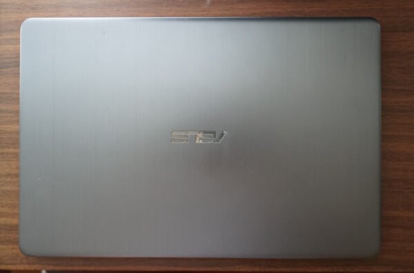 Asus  x510 - obrazek 8